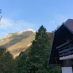 Ferienhaus Views - Hut In The Forest *