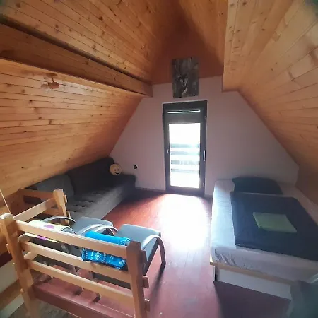 Ferienhaus Views - Hut In The Forest *