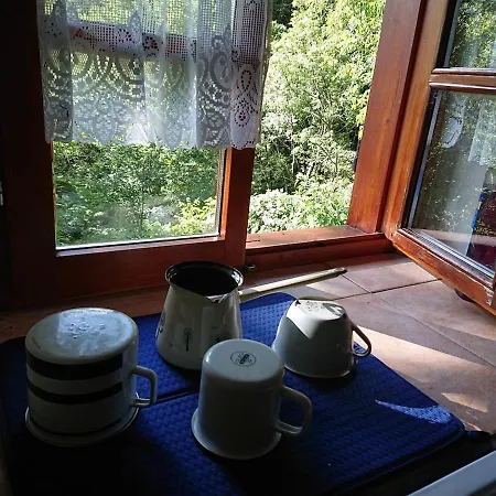 Ferienhaus Views - Hut In The Forest *