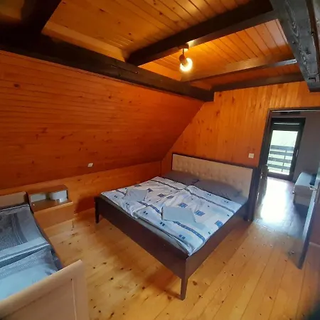 Vikendica Views - Hut In The Forest